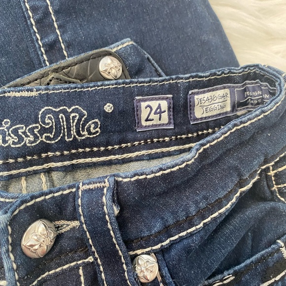 Miss Me Angel Wing Jeggings - Picture 9 of 10